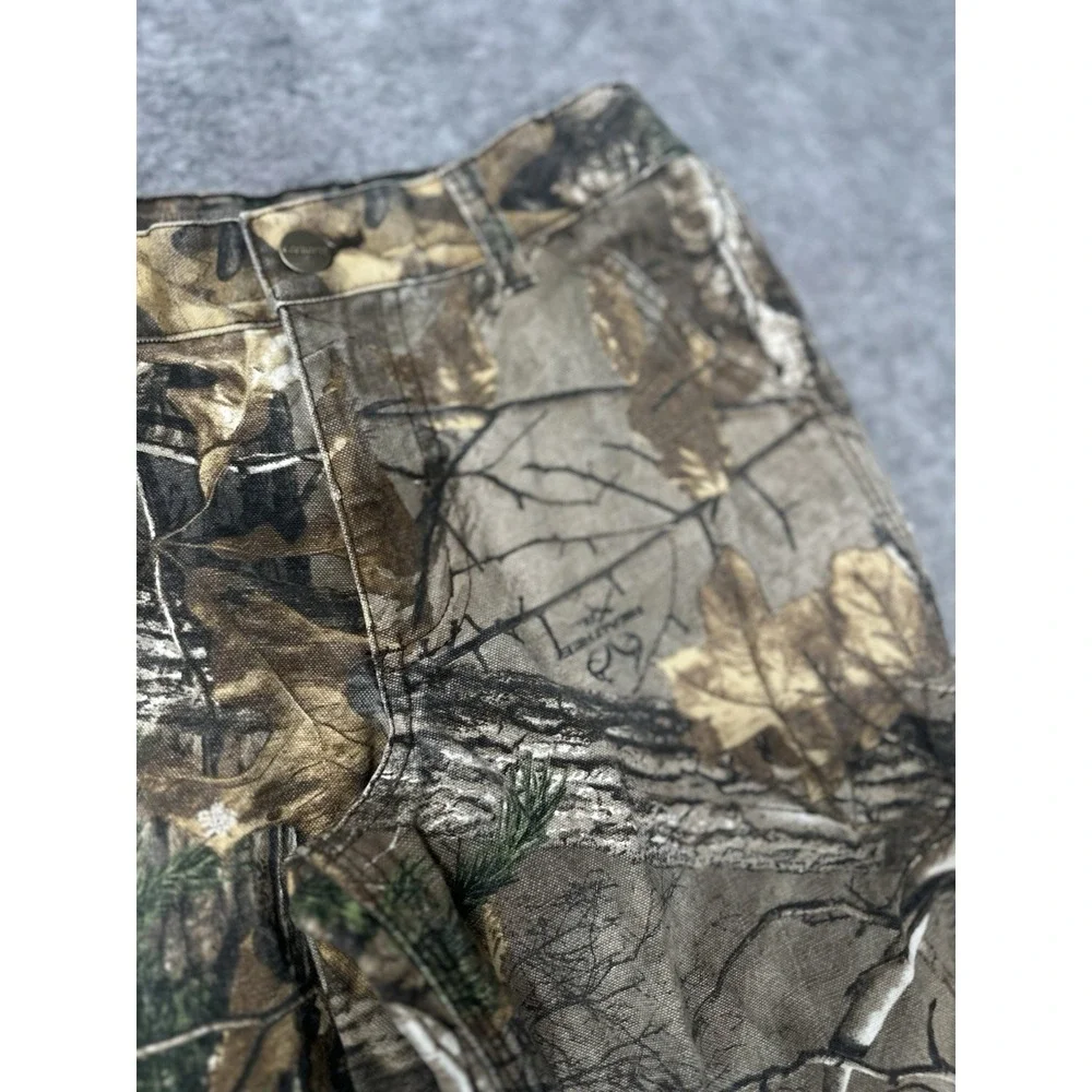 Carhartt some dirt